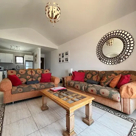 La Cumbre 7a - 2 Bed/2 Bath - 1st Floor - Uk Tv - Wi-fi Puerto del Carmen (Lanzarote)